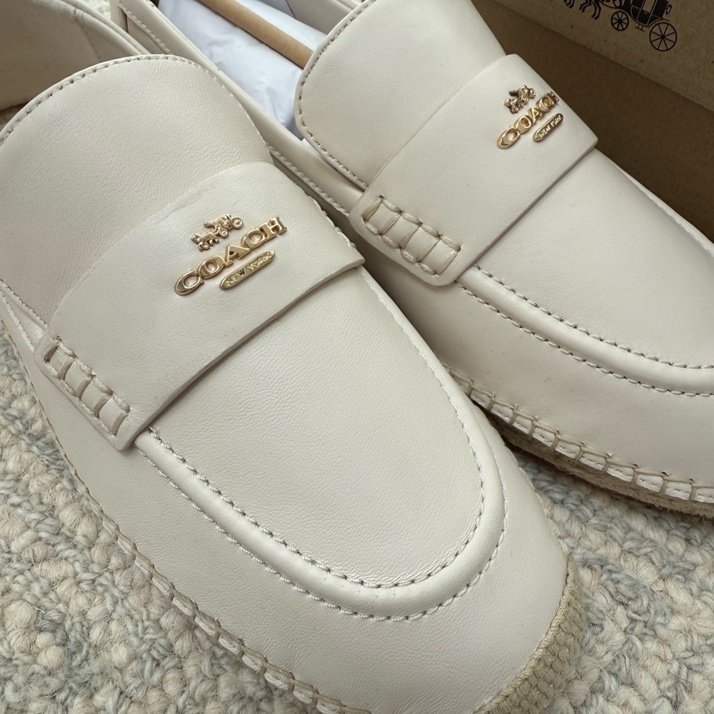 Coach women’s Cream Loafers - Picture 3 of 5